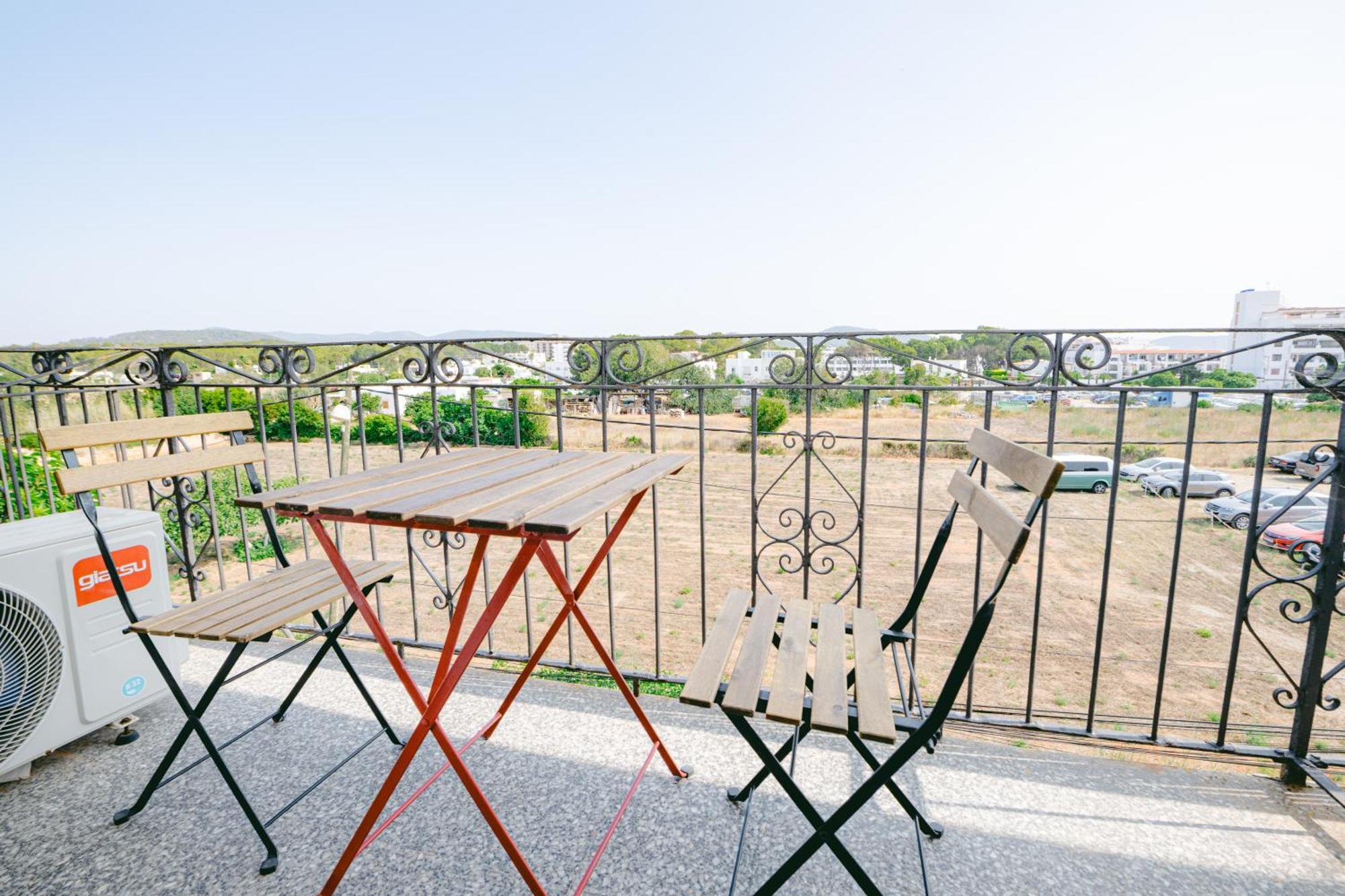 Flamingo By Nest Hostel Cala Llenya (Ibiza)