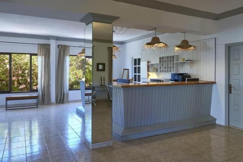 Hostel Flamingo By Nest Cala Llenya (Ibiza)