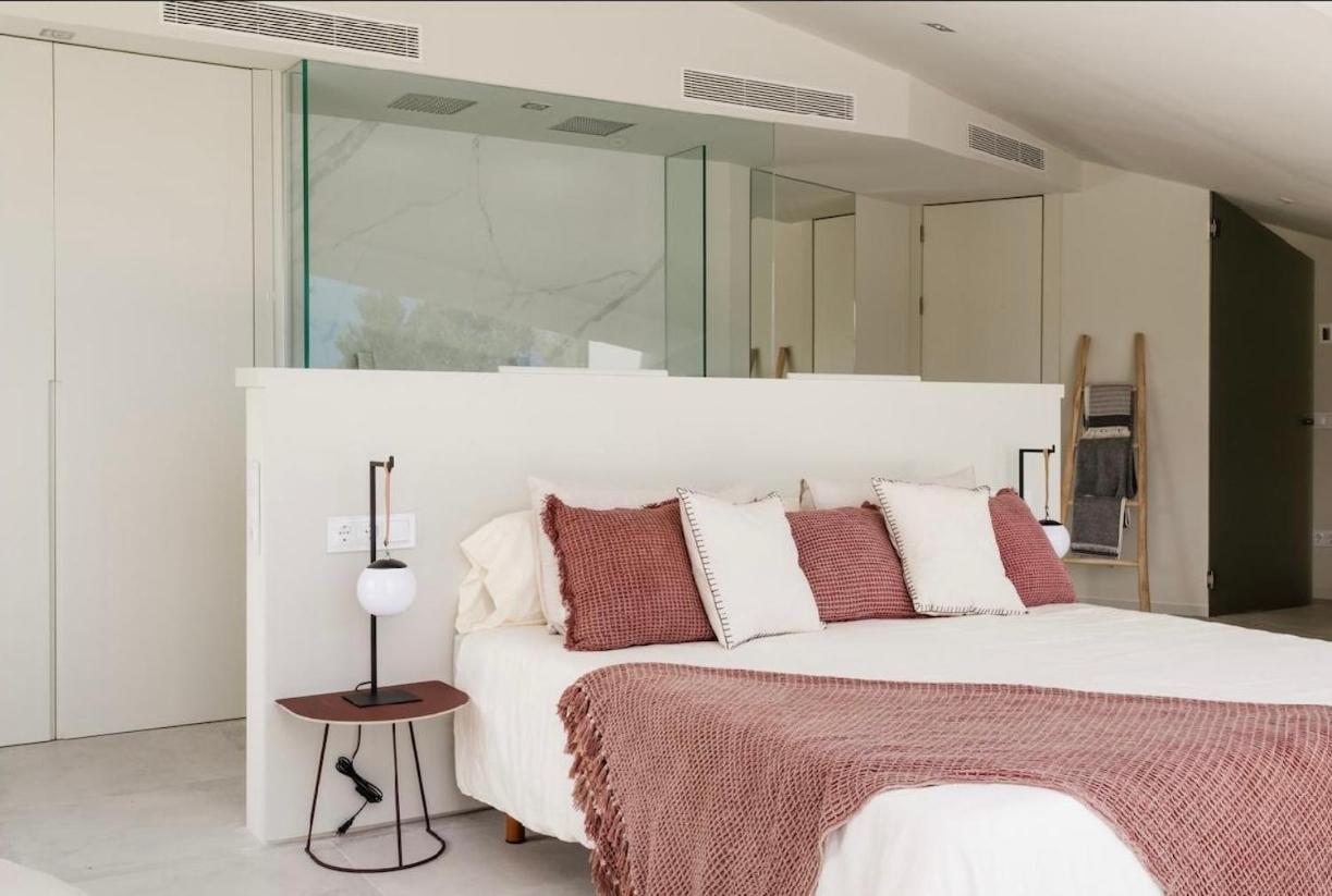 Aura Villa *