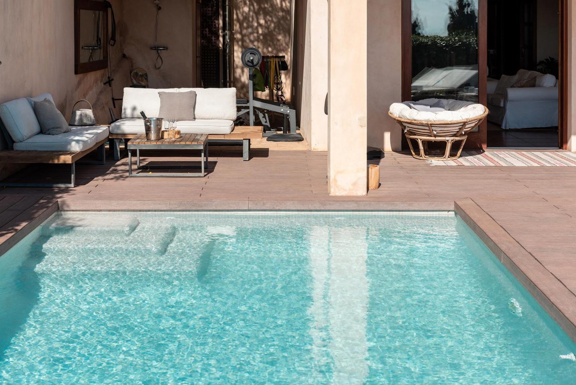 Luxury With Pool And Seaview *