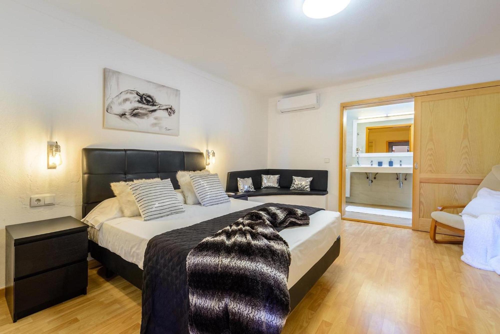 Delightful Ibiza Spectacular Mountain Views Jasmine 4 Bedrooms Ibiza Town Villa