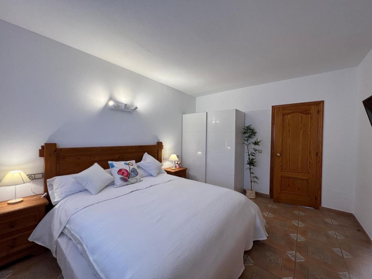 Casa Puig De Mar, Con Piscina Y Jardin'