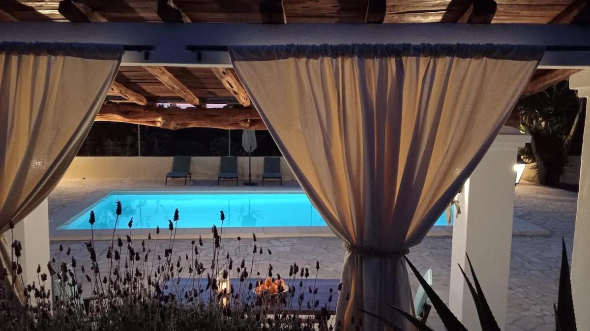 Casa Puig De Mar, Con Piscina Y Jardin'