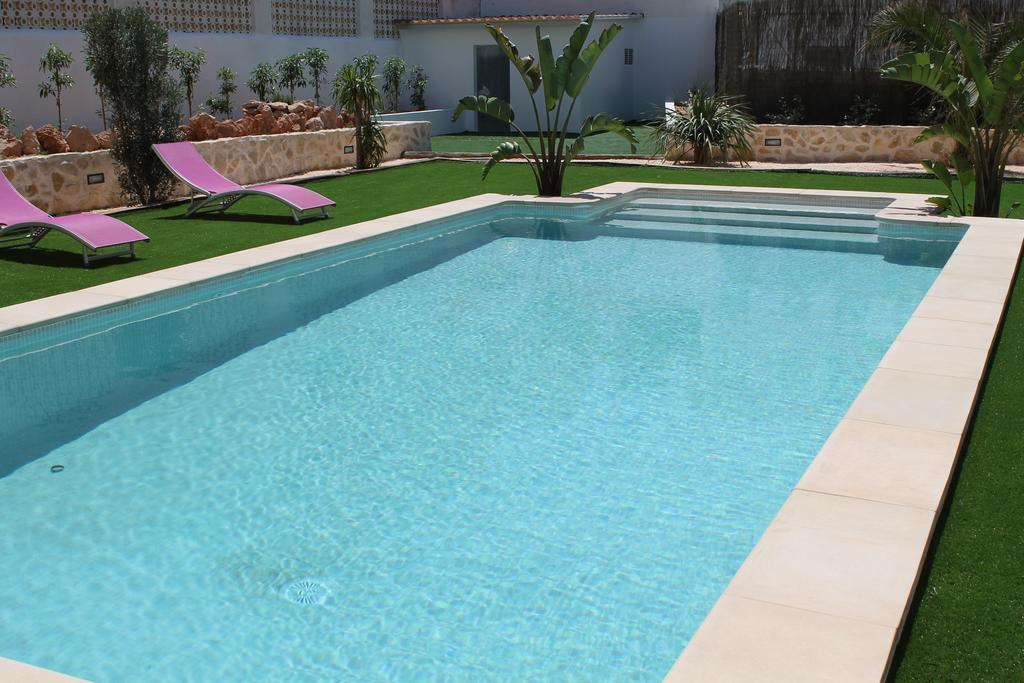 Mossenyer Villa *