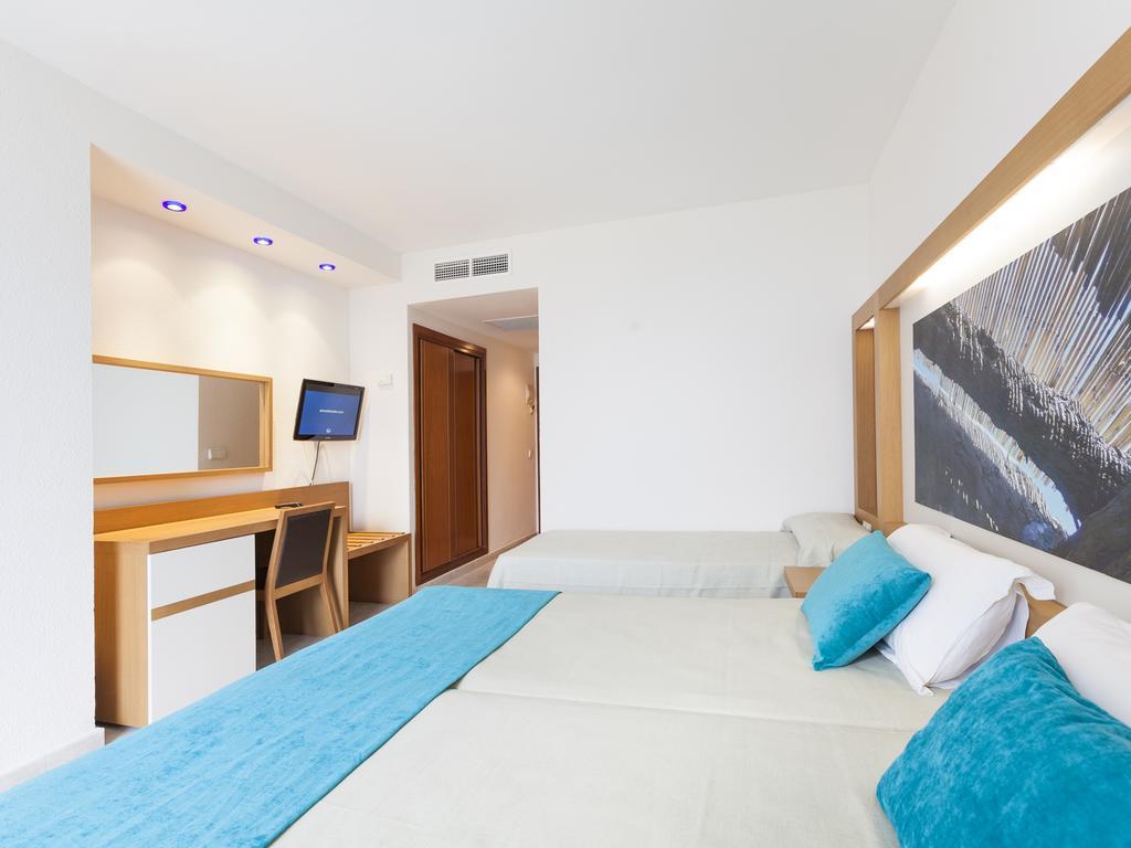 The Ibiza Twiins - 4* Sup 4* Playa d'en Bossa