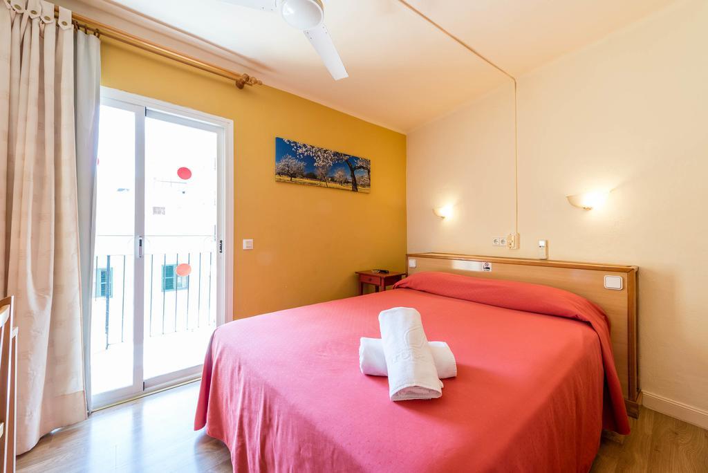 Gasthuis Residencia Europa Punico *