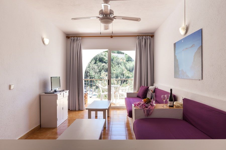 Puerto Cala Vadella Aparthotel