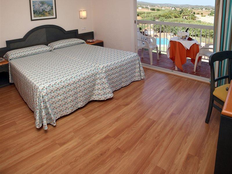 Invisa Es Pla - Adults Only 4*
