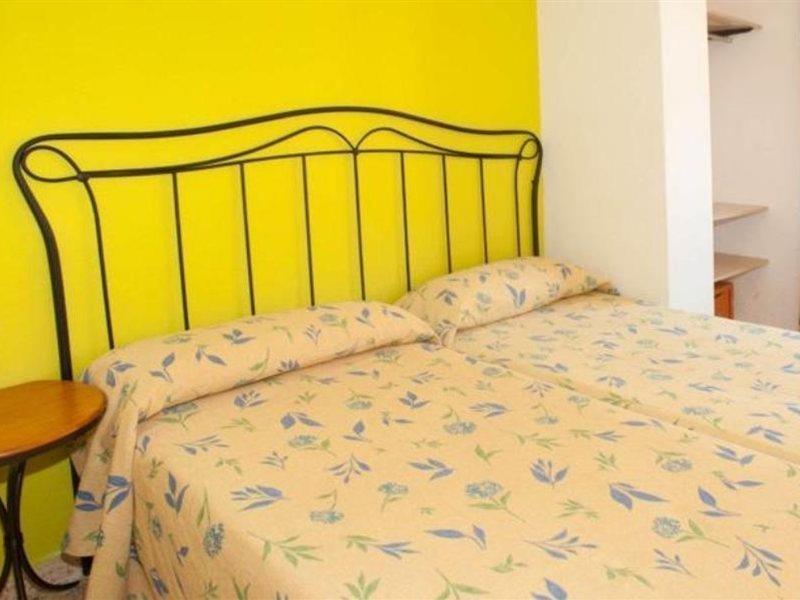 Boutique Poniente Playa 2*