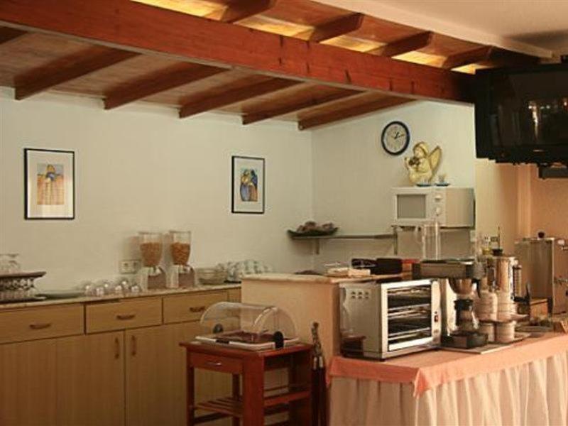 Residencia Europa Punico *