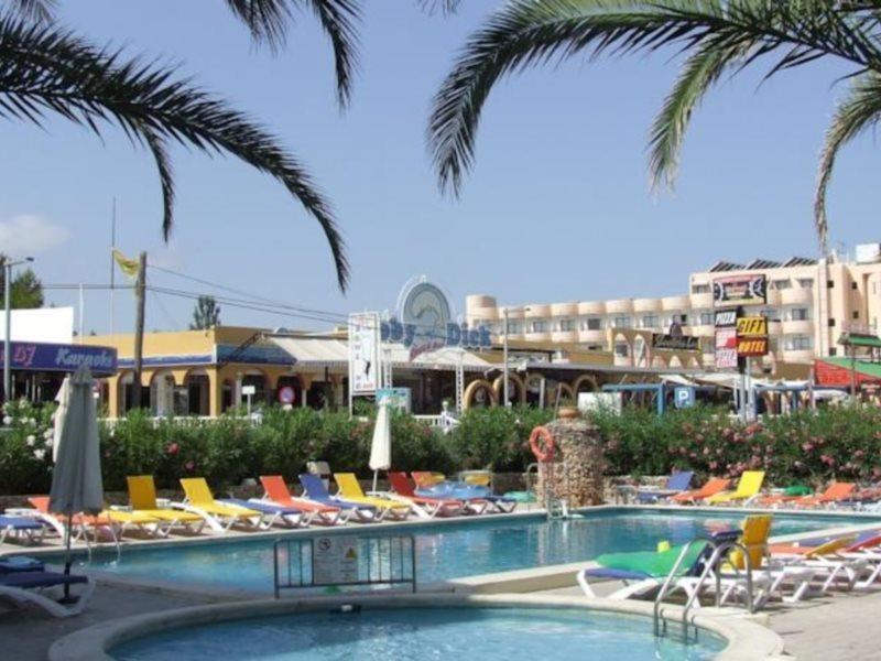 Bahia De San Antonio Aparthotel