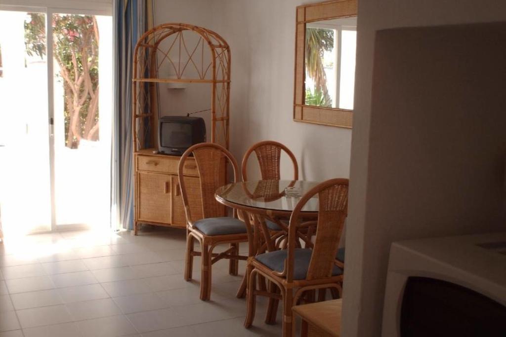 Apartamento Aldea Bonsai Santa Eulalia Ibiza Apartment Santa Eularia des Riu