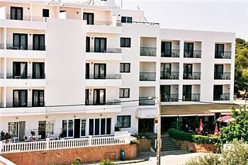 Aparthotel La Perla Es Canar (Ibiza)