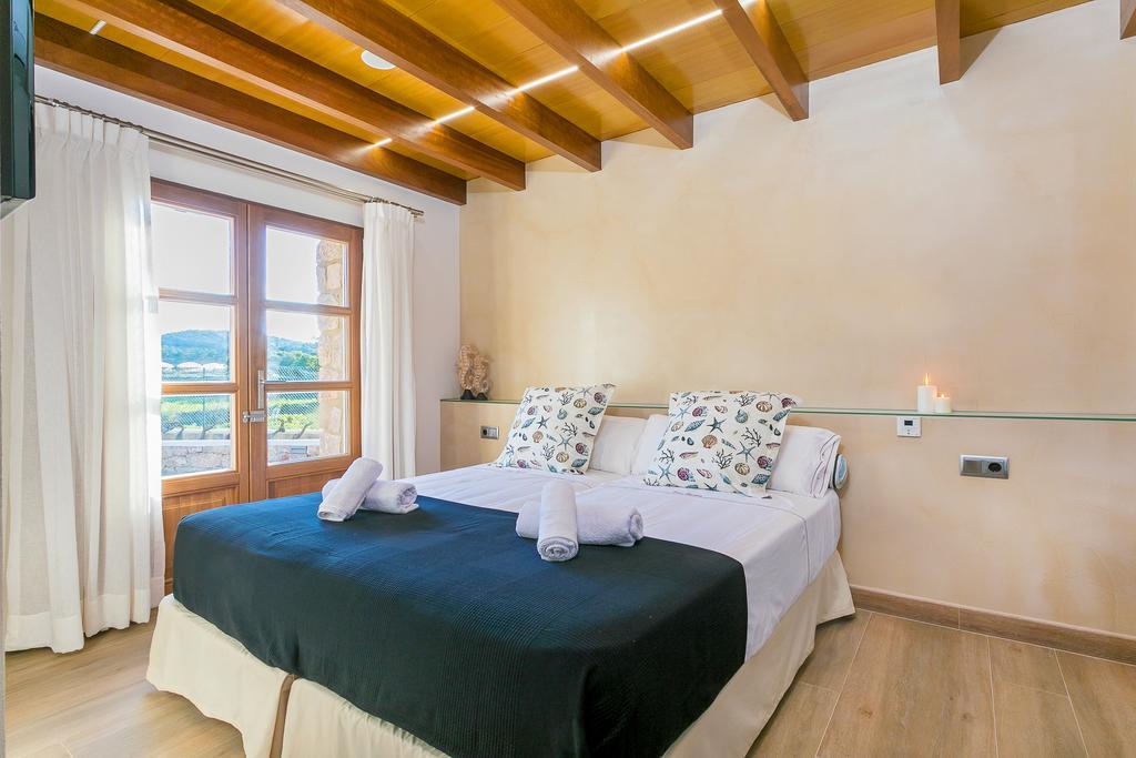 Can Bernadet Villa *