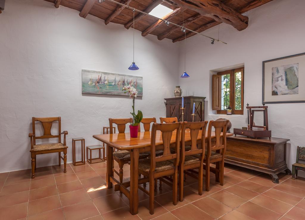 Holiday home Cases Altes D'arabi Santa Eularia des Riu
