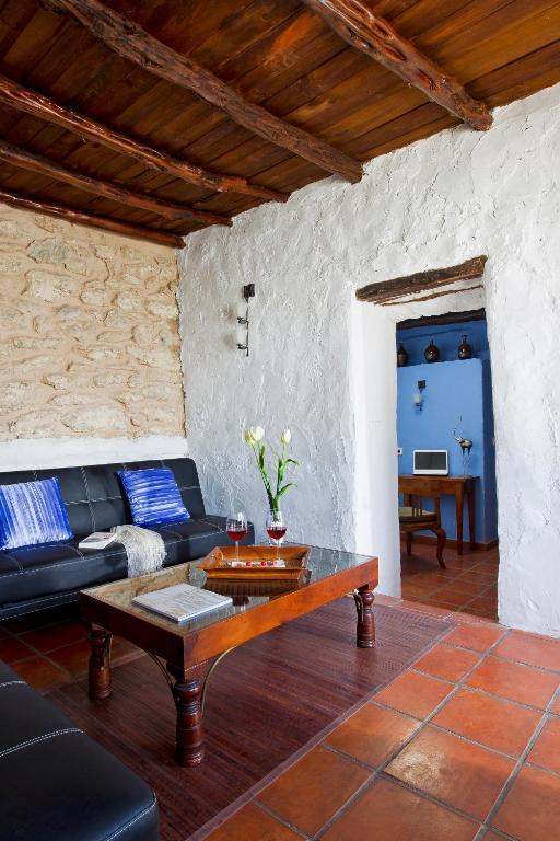 Pere Lifestyle & Cala Llonga (Ibiza)