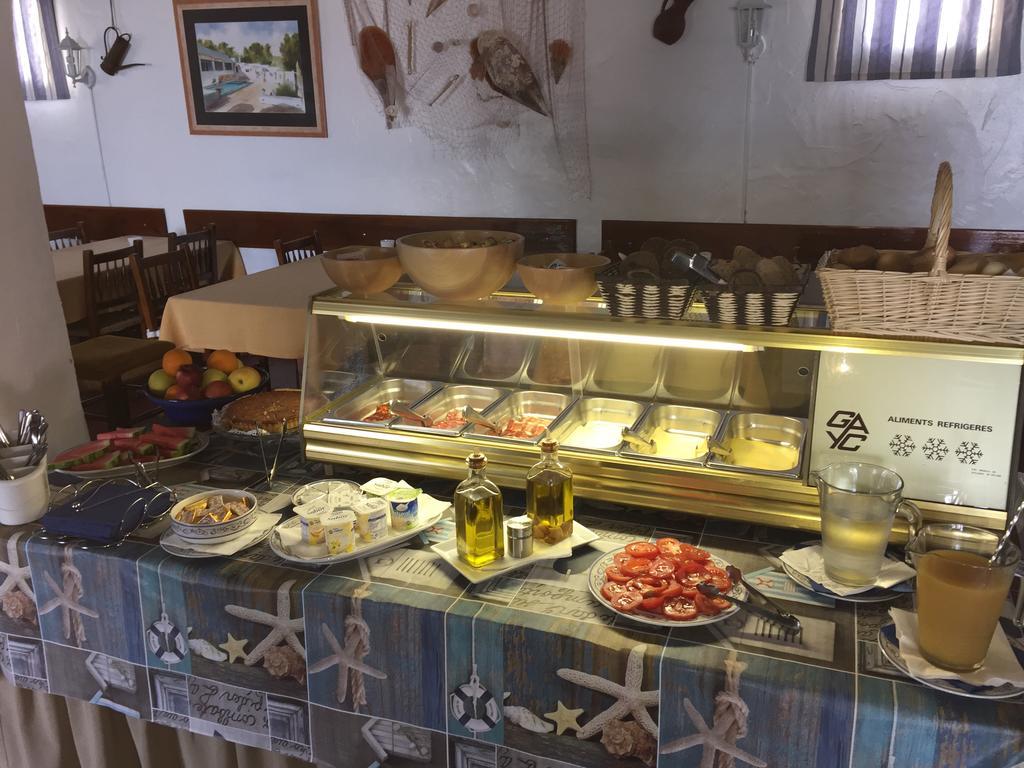 Cala Moli Pensión 3*