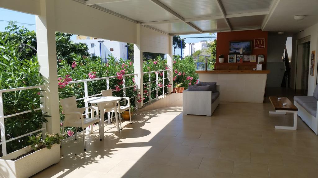 Aparthotel Vista Al Puerto San Antonio (Ibiza)