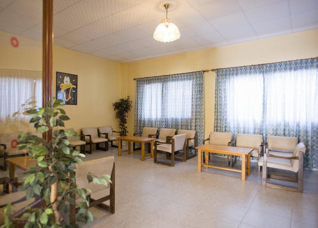 Aparthotel La Perla 2*
