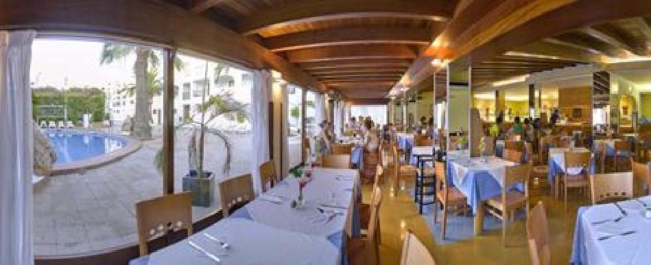 Aparthotel Ocean Suites Playa d'en Bossa