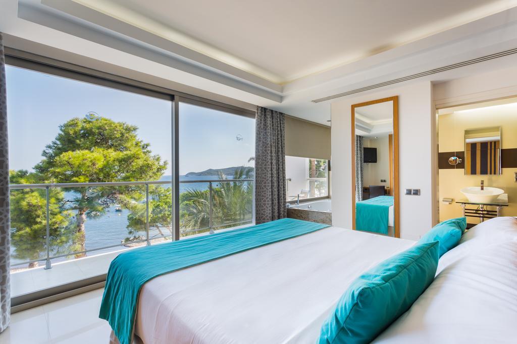 Hotel The Ibiza Twiins - 4* Sup Playa d'en Bossa