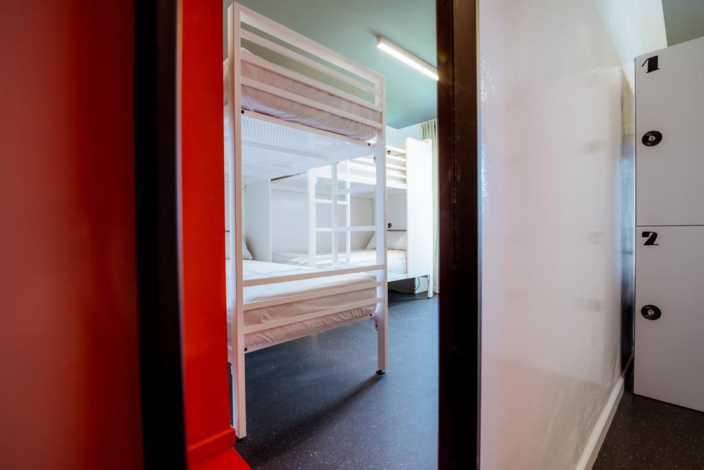 Amistat Island Hostel Ibiza - Albergue Juvenil *
