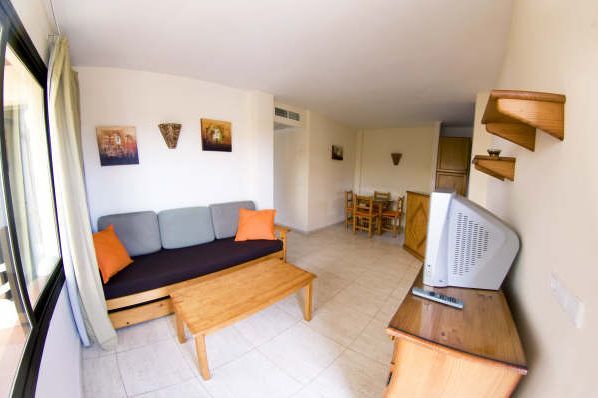 Regina Park Apartment *