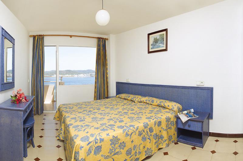 Playa Bella Apartahotel