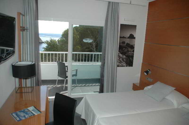Palladium Cala Llonga - Adults Only