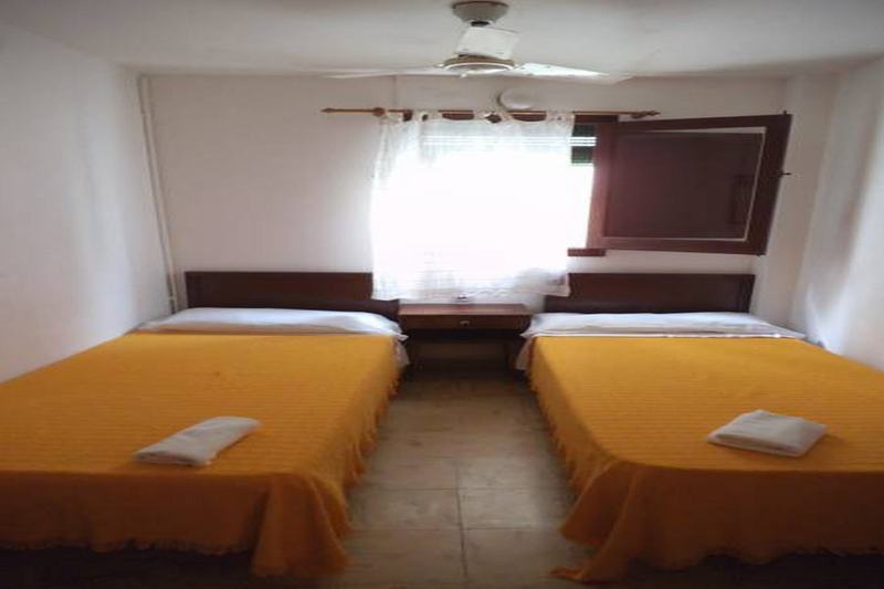 Guest house Casa De Huespedes La Pena