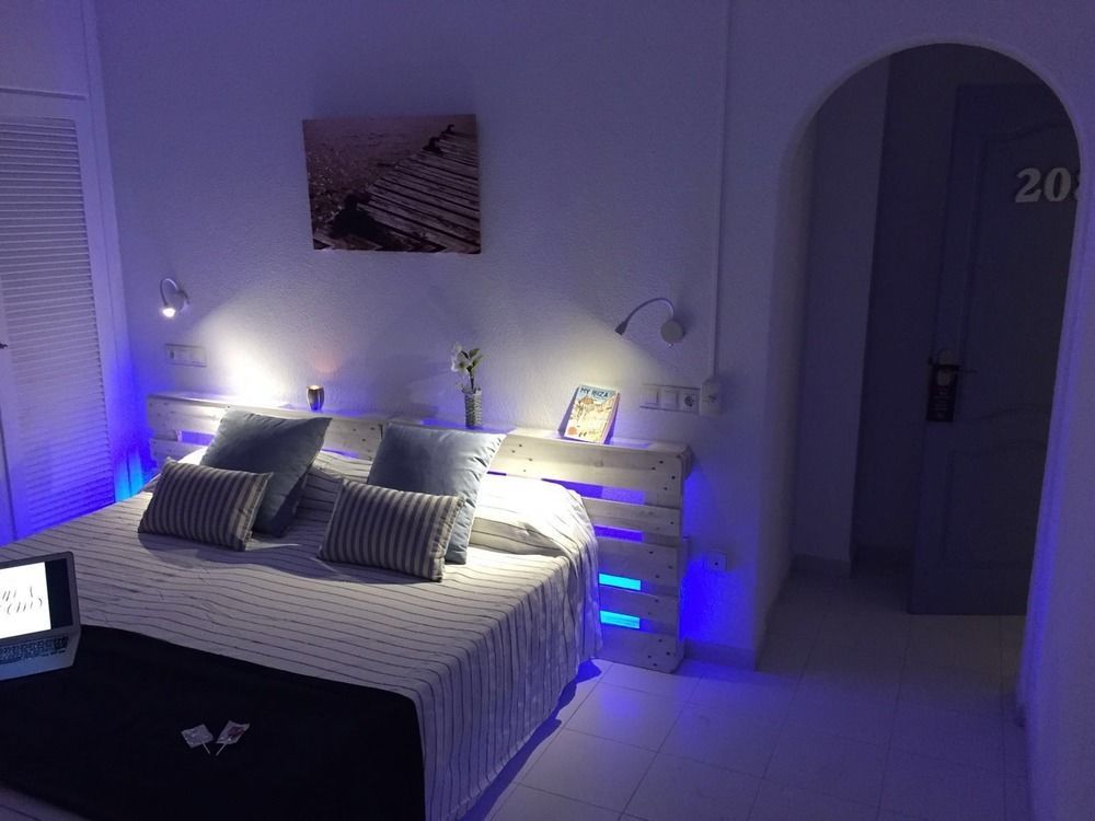 Outsite Ibiza 3*