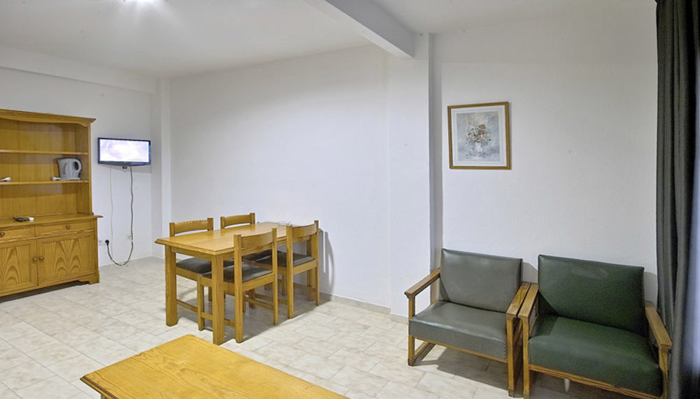 Aparthotel Bahia De San Antonio 2*