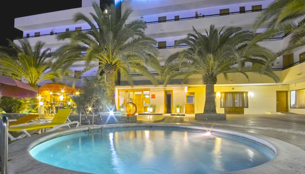 Bahia De San Antonio Aparthotel