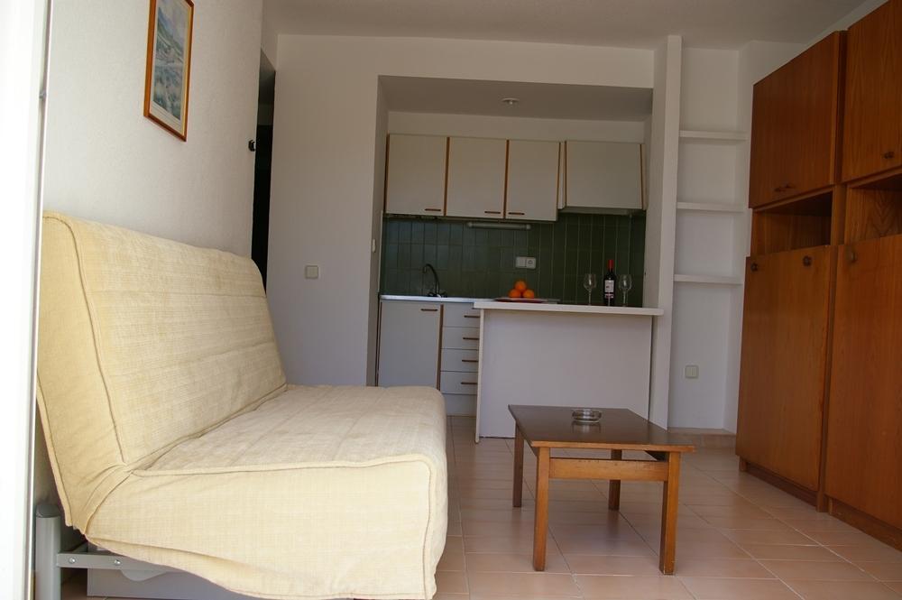 Cala Llonga Playa Apartment *
