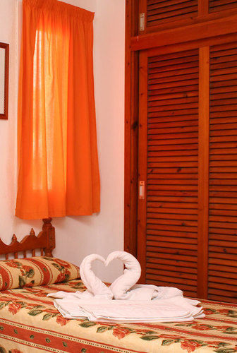 Del Rey Apartment
