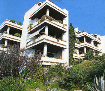 Del Rey Apartment *