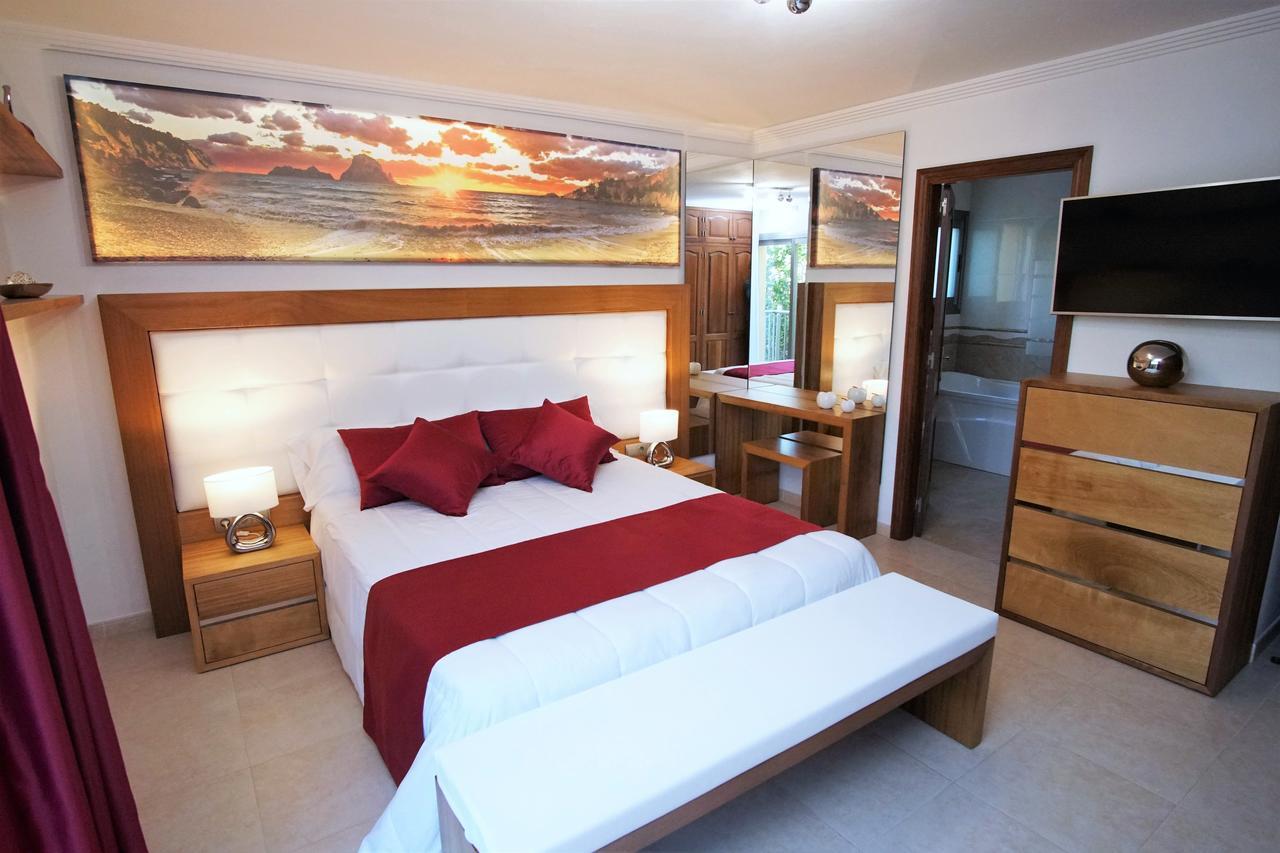Costa Ibiza Alquiler Anual Talamanca (Ibiza)