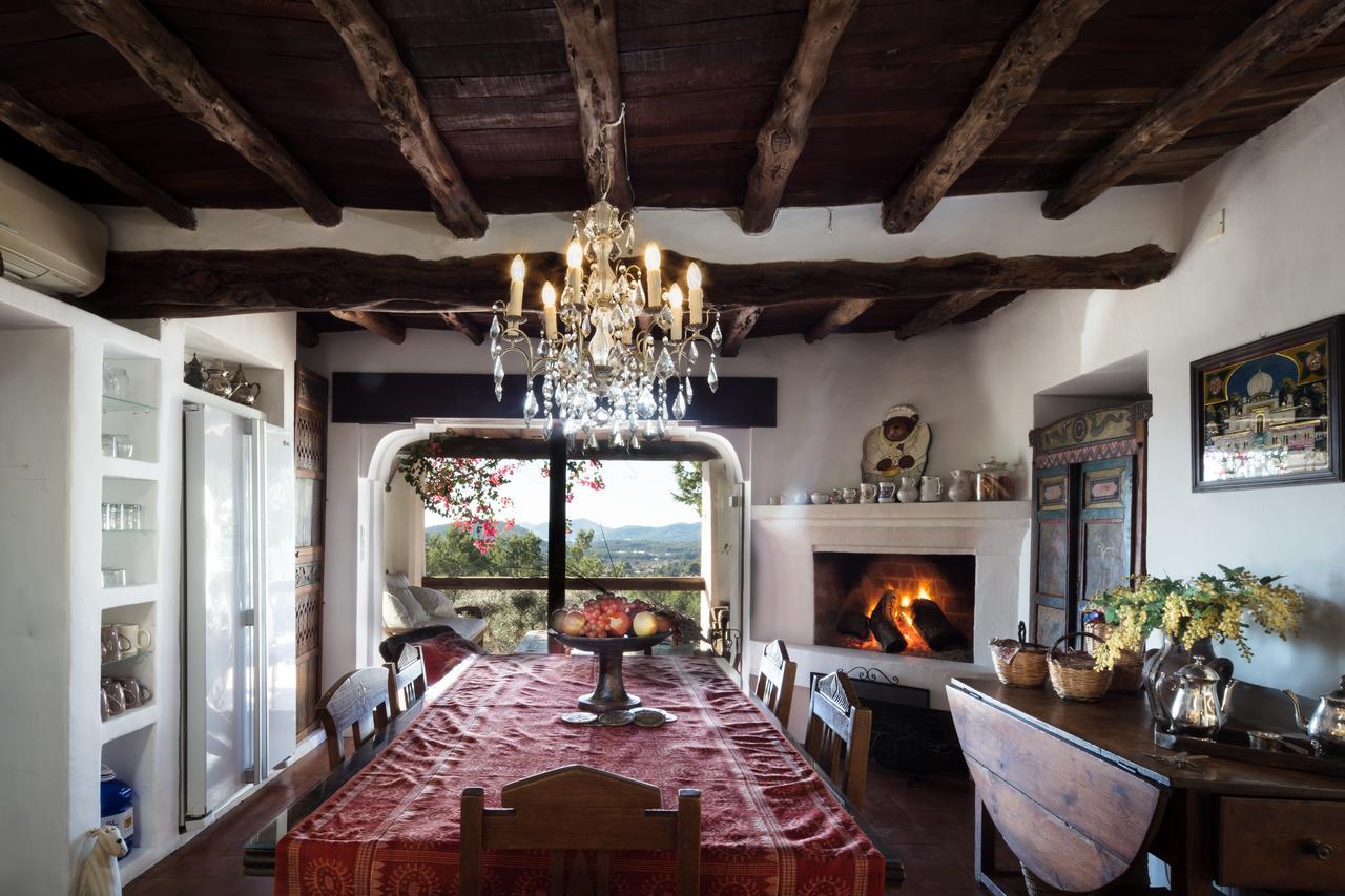 Sun Door - Amazing 6 Bedroom With Private Pool Villa Sant Carles de Peralta