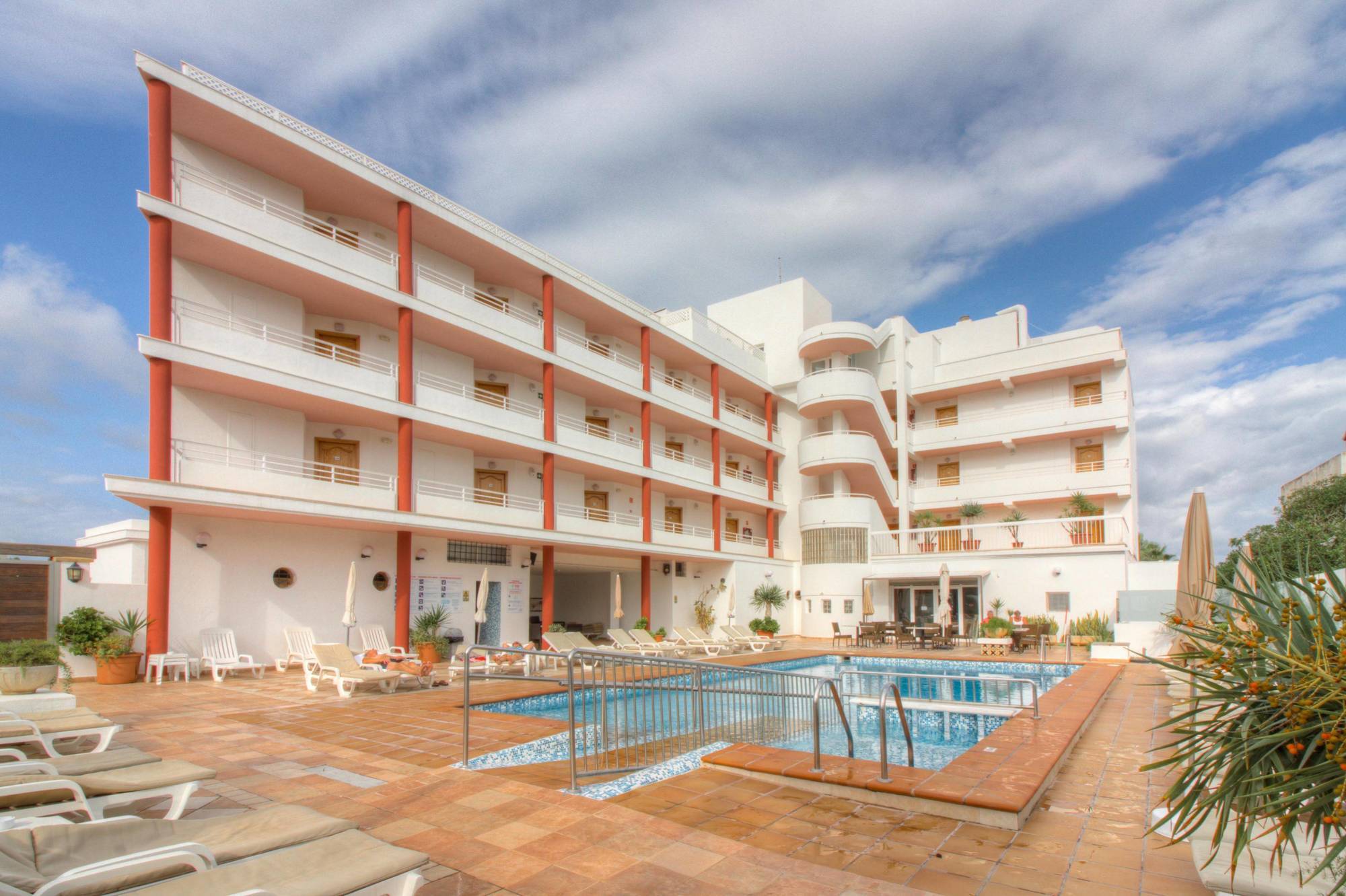 La Kiki Aparthotel