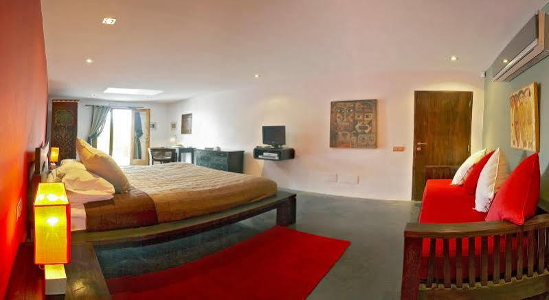 Atzaro Santa Eulária des Riu