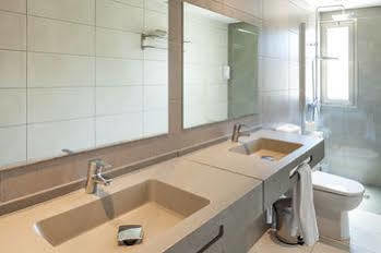 Aparthotel Puerto Cala Vadella 2*