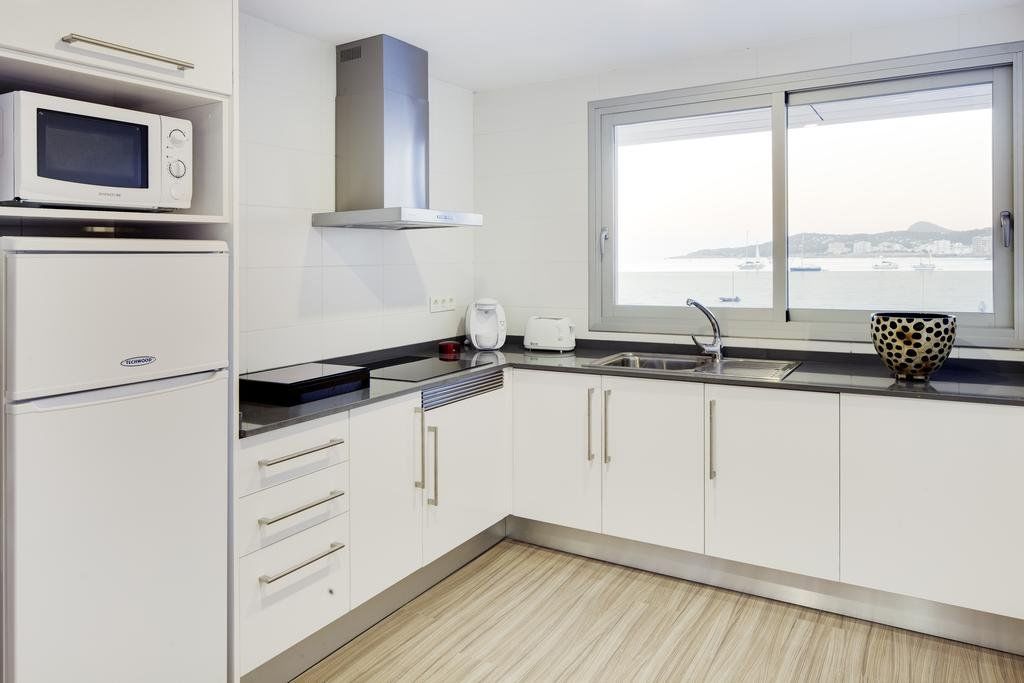 Aparthotel Axel Ibiza - Adults Only 4*