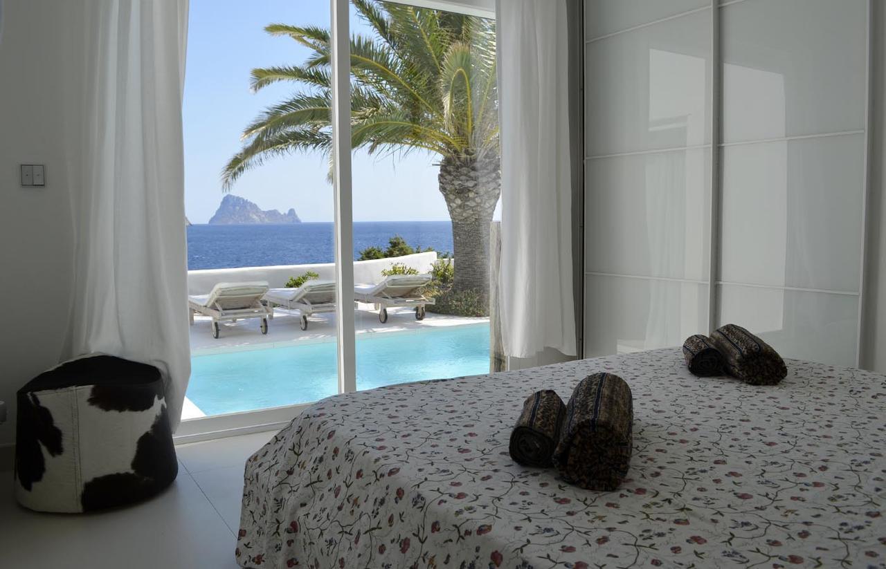 Can Blanc * Cala Comte