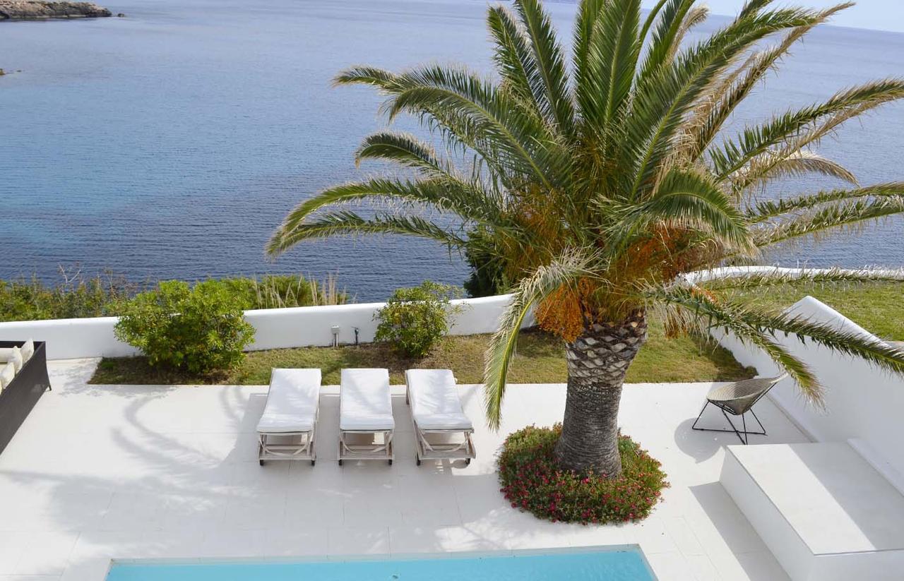 Can Blanc * Cala Comte