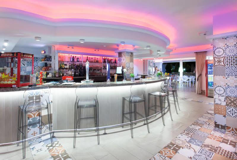 Hotel Typic Oasis Sa Tanca 2*