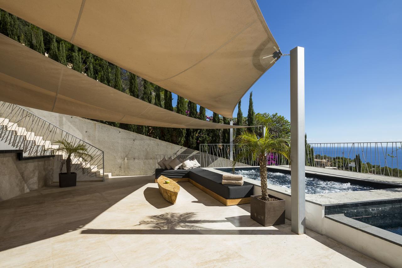Villa Vagabunda Luxury 6 Bedroom For Rent *