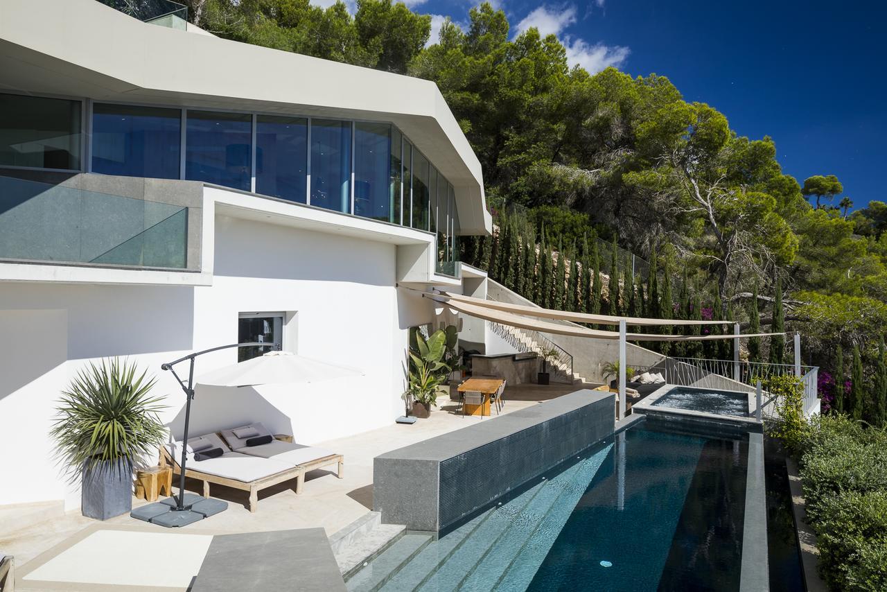 Villa Vagabunda Luxury 6 Bedroom For Rent *