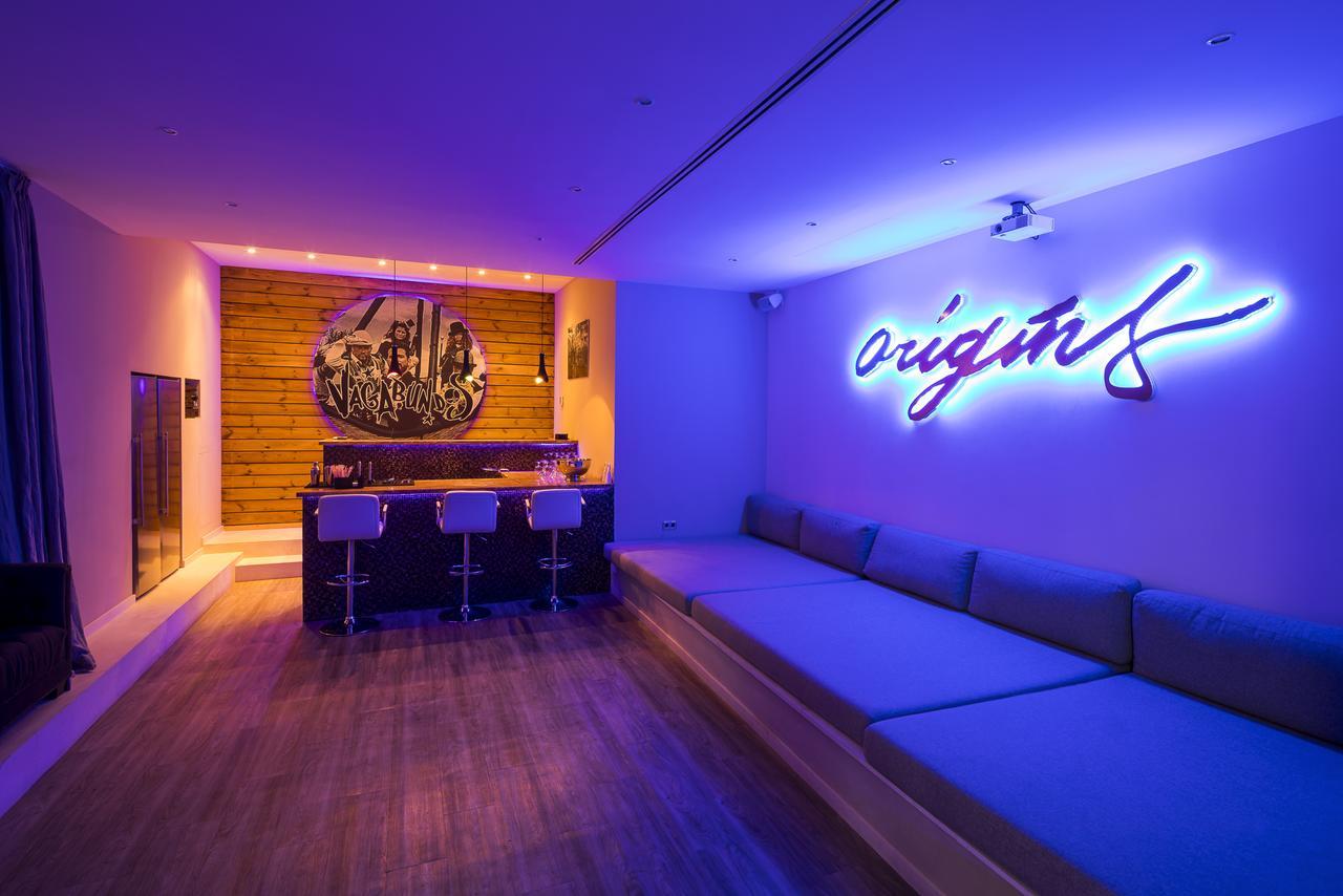 Villa Vagabunda Luxury 6 Bedroom For Rent *