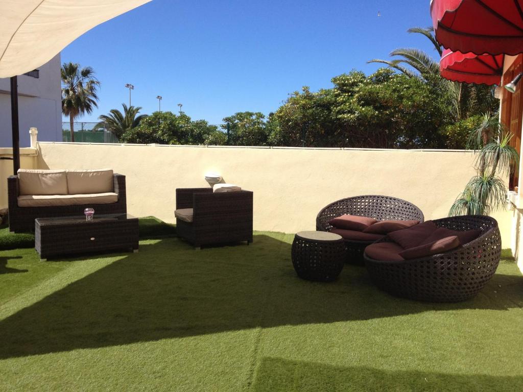 Aparthotel Bahia De San Antonio 2*
