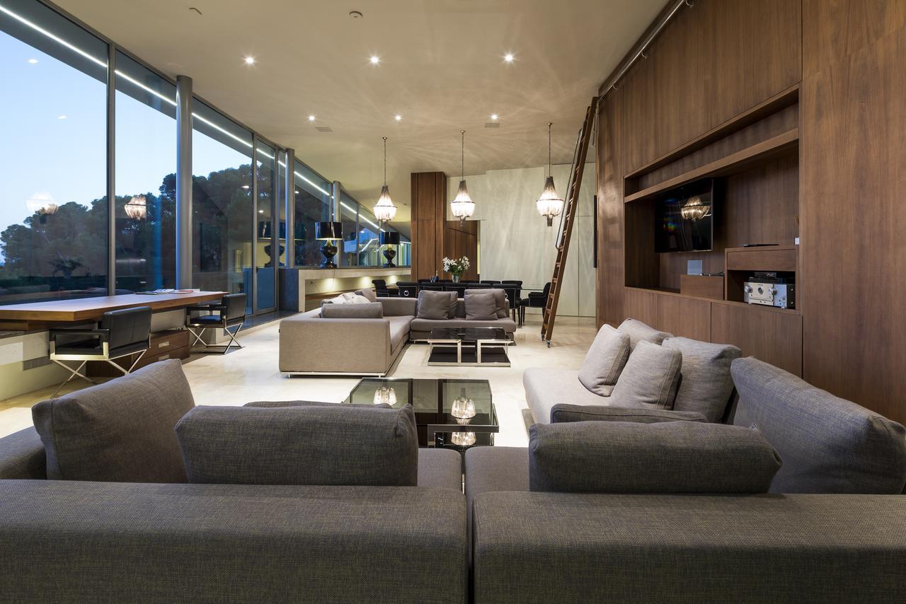 Villa Vagabunda Luxury 6 Bedroom For Rent Roca Llisa